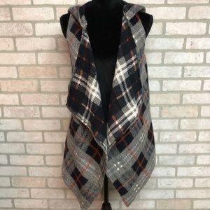 Hem & Thread plaid hooded vest
